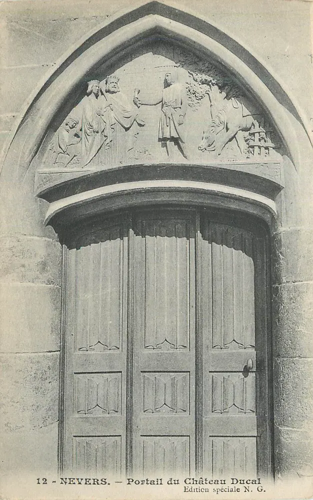 Nevers — Portal do Castelo Ducal — Edição especial N.G. - Frente