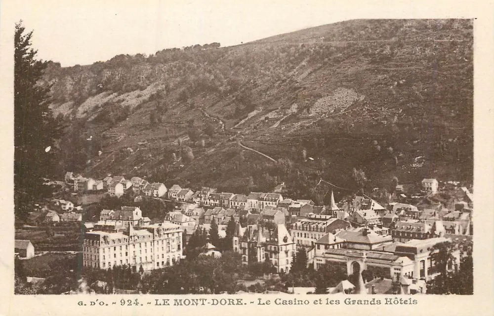 Le Mont-Dore — Das Casino und die Grand Hotels — g.d.o. 924 - Vorderseite