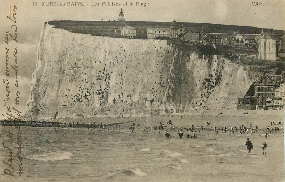 MERS-les-BAINS — Les Falaises et la Plage — CAP. - Recto