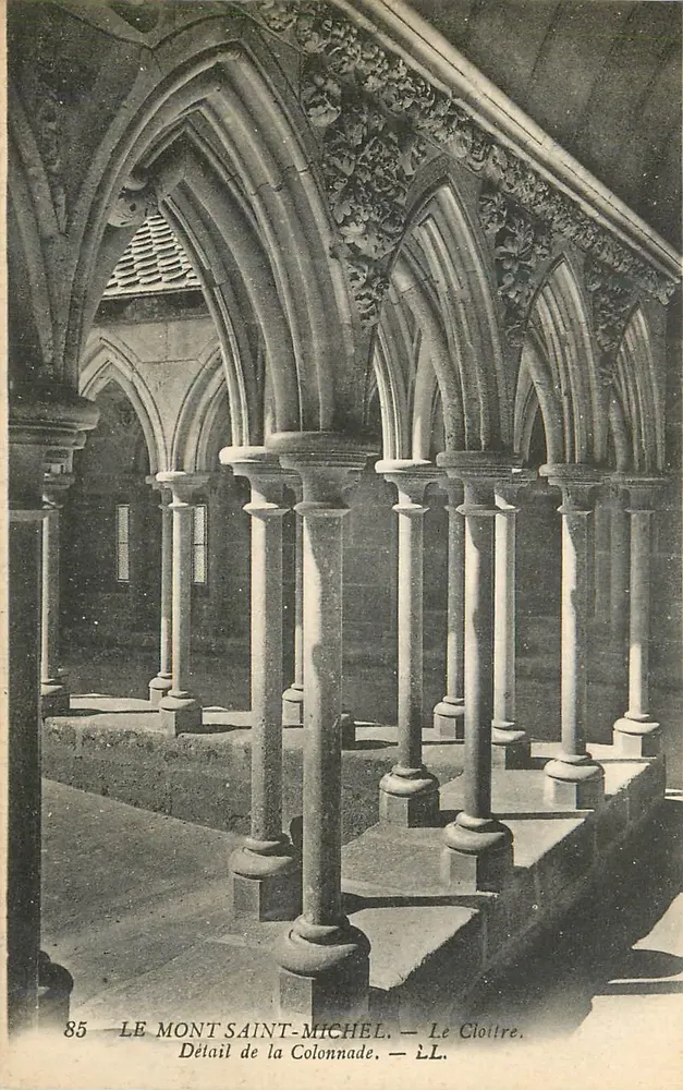 Le Mont Saint-Michel — Détail de la Colonnade — Le Cloître — LL - Recto
