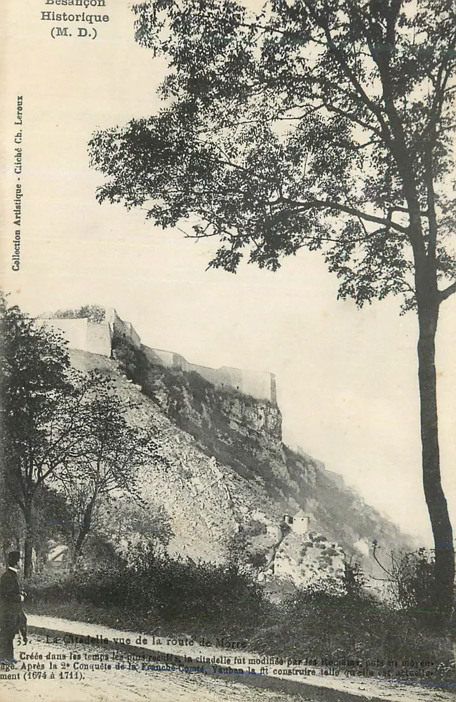 Besançon — A cidadela vista da estrada de Morre — Coleção Histórica (M.D.) - Frente
