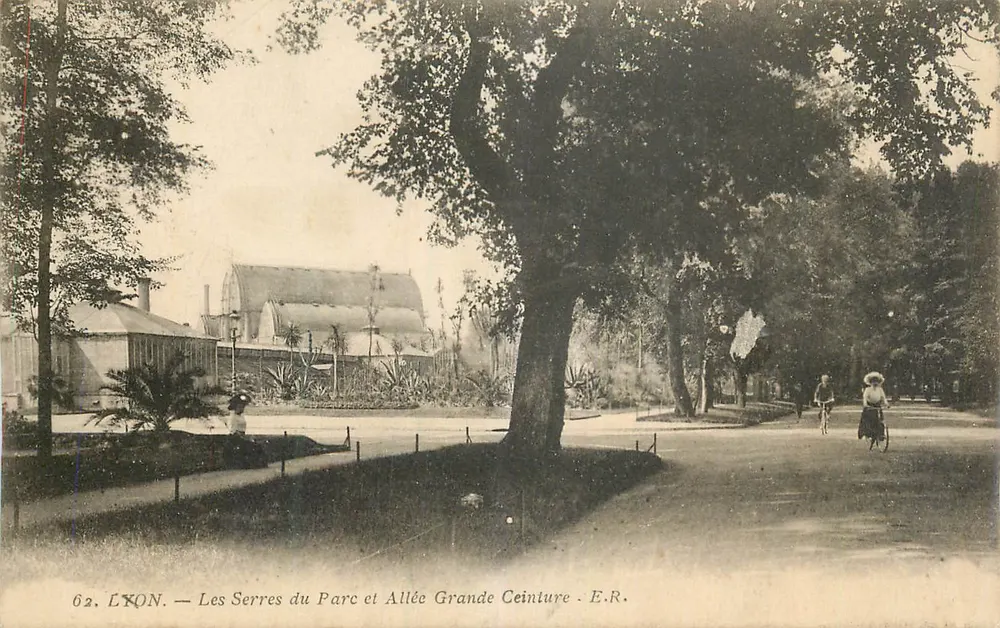 Lyon — Die Gewächshäuser des Parks und die Avenue Grande Ceinture — E.R. - Vorderseite