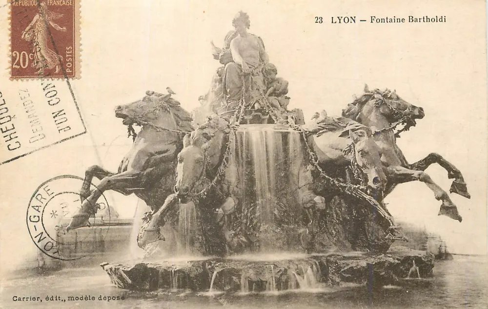 LYON — Fontaine Bartholdi — Carrier, editor, modelo depositado - Frente