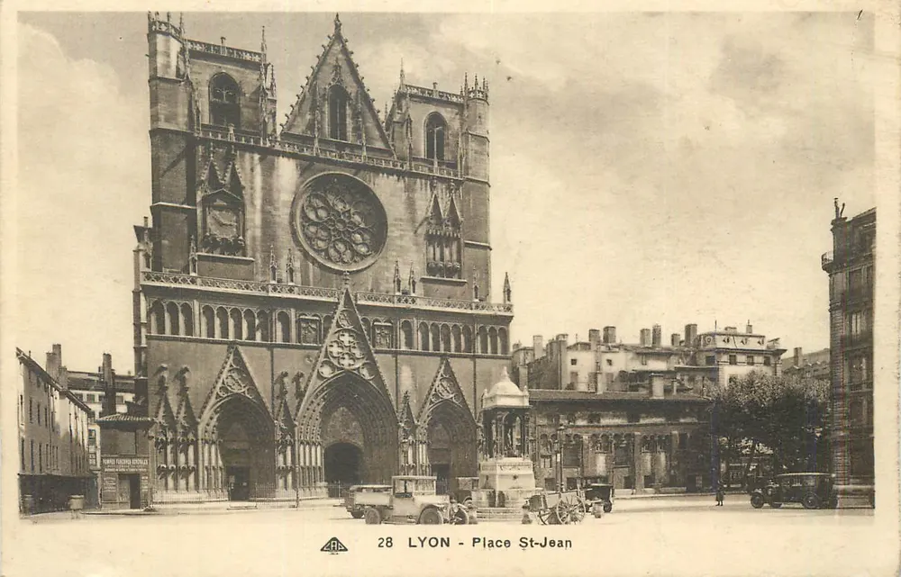 LYON - Place St-Jean — Catedral — editor Cie des Arts Photographiques - Frente
