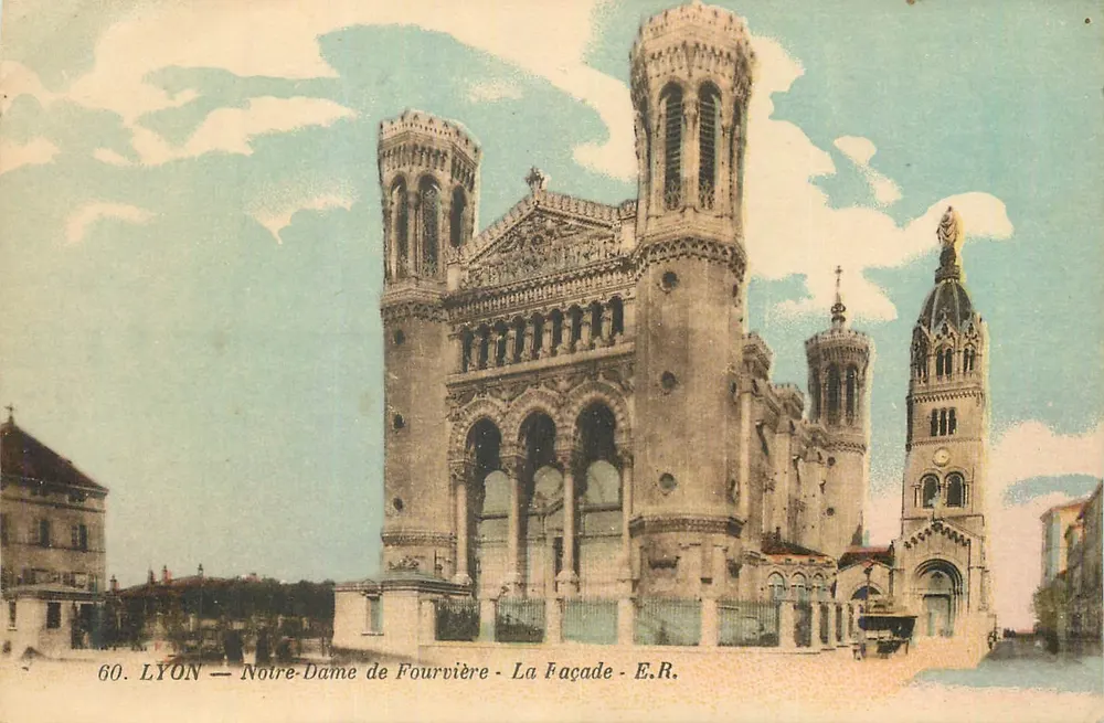 LYON — Nossa Senhora de Fourvière — A Fachada — E.R. - Frente