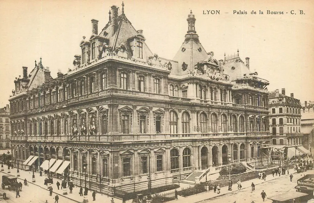 LYON — Palácio da Bolsa — C. B. - Frente