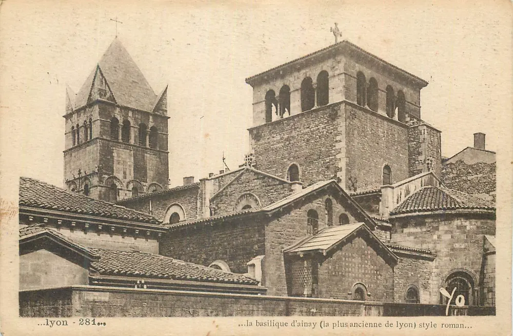 Die Basilika von Ainay — die älteste von Lyon — romanisch — Lyon - 281 - Vorderseite