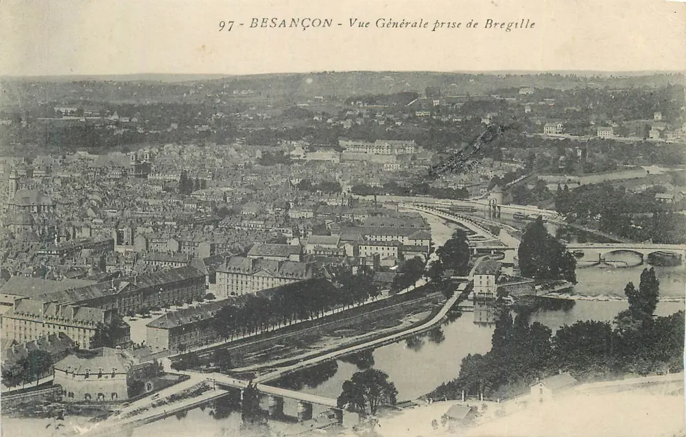 Besançon — Vista Geral tirada de Bregille — editor desconhecido, n° 97 - Frente