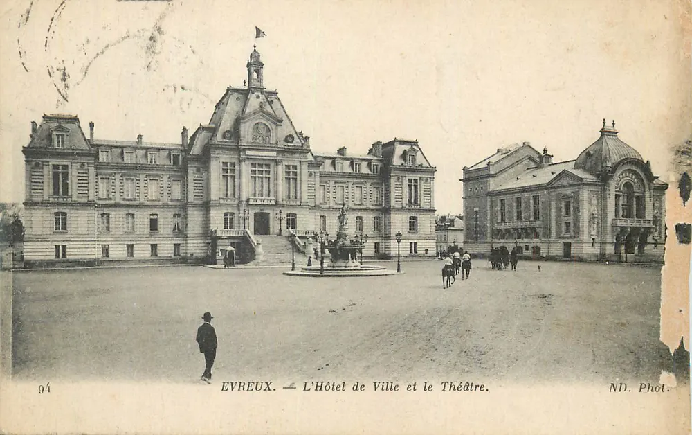 Evreux — Rathaus und Theater — ND. Phot. - Vorderseite