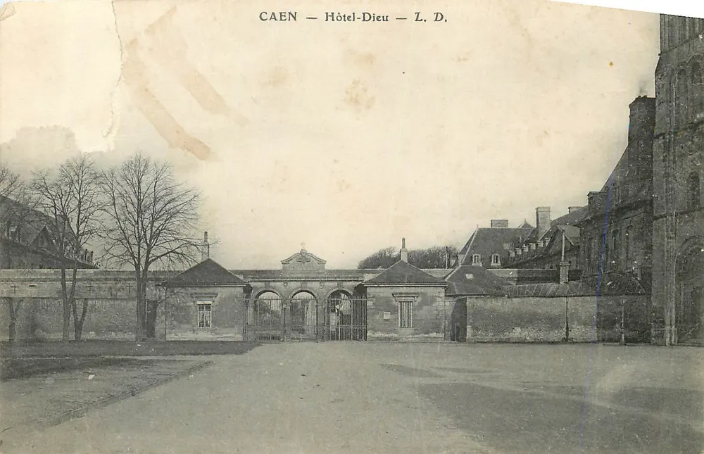 Caen — Hotel-Dieu — L. D. - Frente