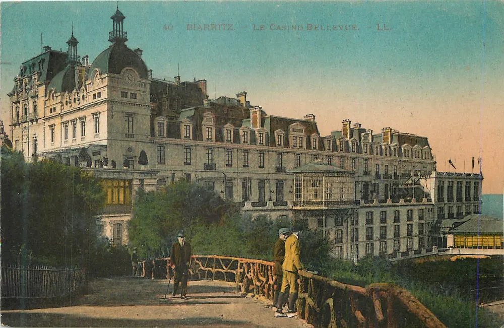 Biarritz — O Casino Bellevue — LL - Frente