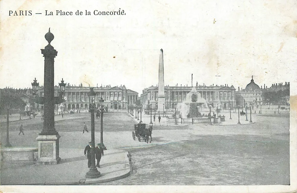 Paris — A Praça da Concórdia — editor não visível - Frente