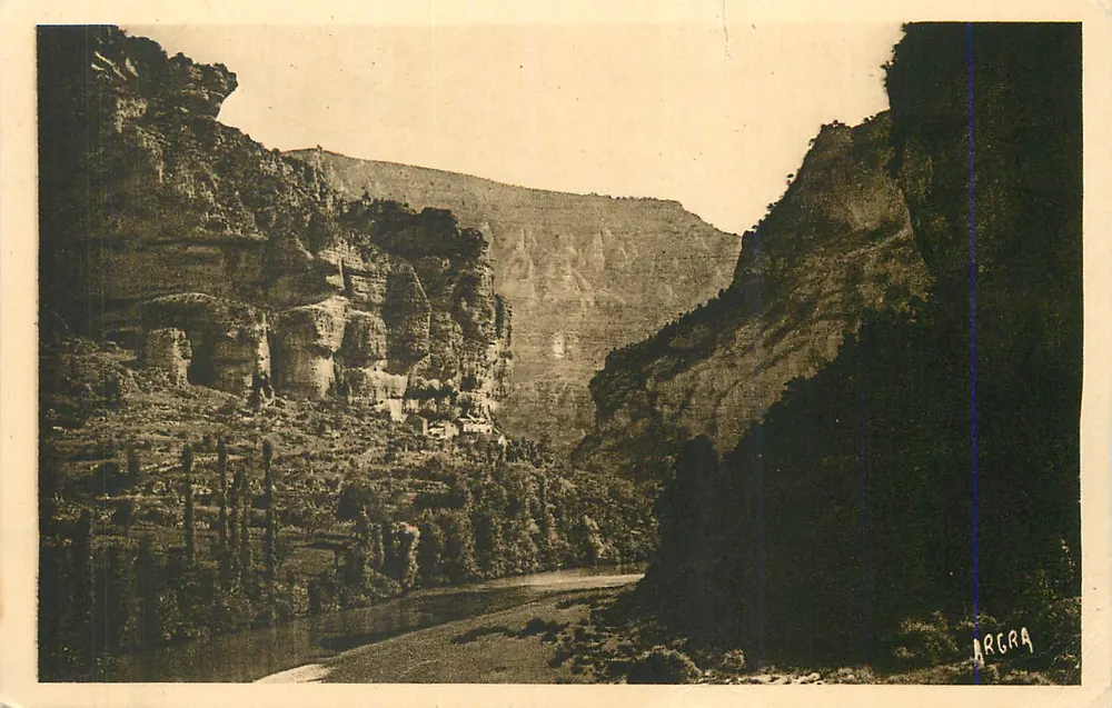 Gorges du Tarn — Le Cirque des Baumes — éditeur Les Arts Graphiques - Frente