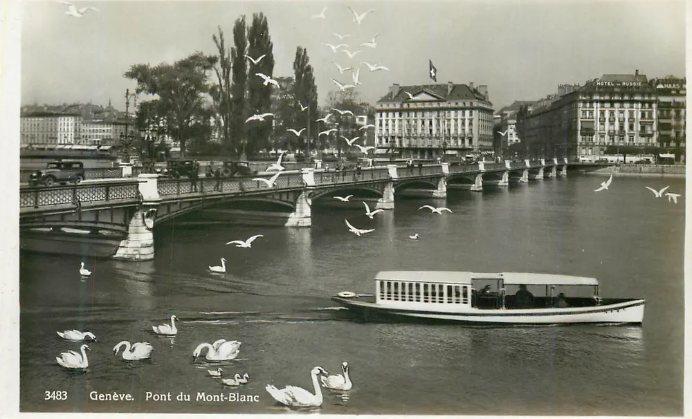 Genebra. Pont du Mont-Blanc — vista do Rio com cisnes e barco — Georges Jaeger, Genebra - Frente