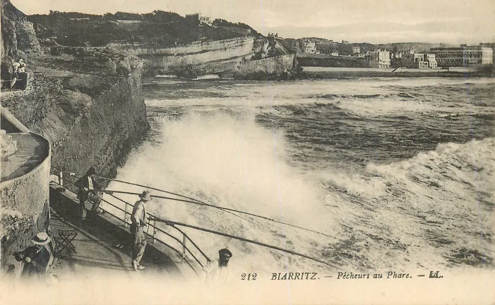 Biarritz — Pescadores no Farol — Editor L.A. n°212 - Frente
