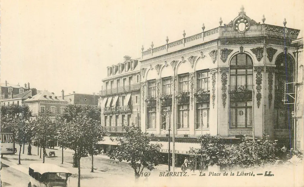Biarritz — Praça da Liberdade — Editor L. n° 169 - Frente