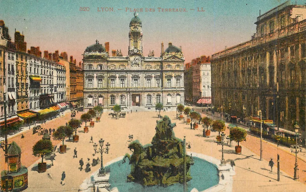 LYON — PLACE DES TERREAUX — LL - Frente
