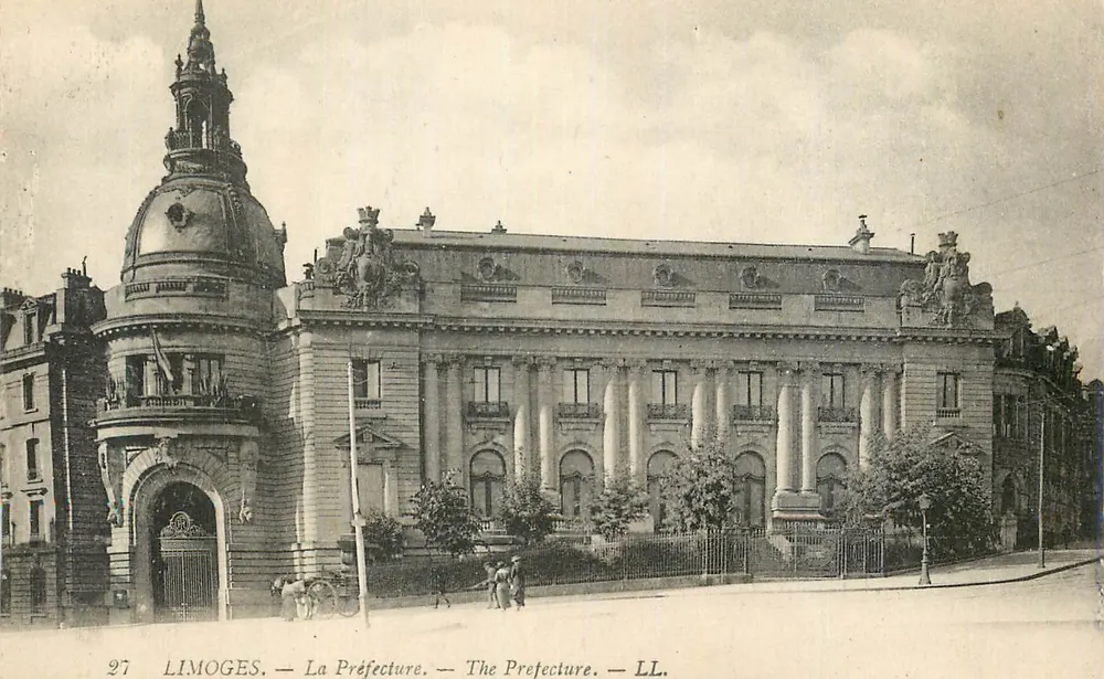Limoges — A Prefeitura — LL. - Frente