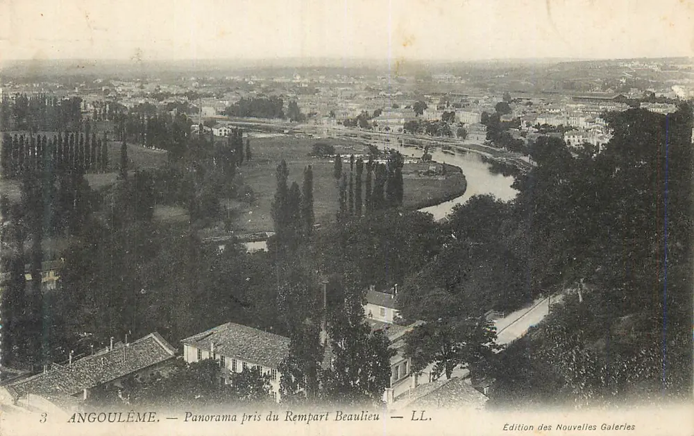Angoulême — Panorama tomado desde el Rempart Beaulieu — Edición de las Nouvelles Galeries — LL. - Anverso