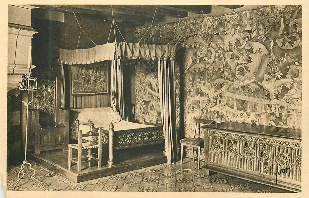 Quarto de dormir — Castelo de Langeais (século XV) — Edições d'Art YVON - Frente
