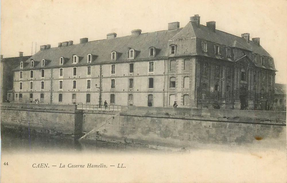 Caen — A Caserne Hamelin — LL. - Frente
