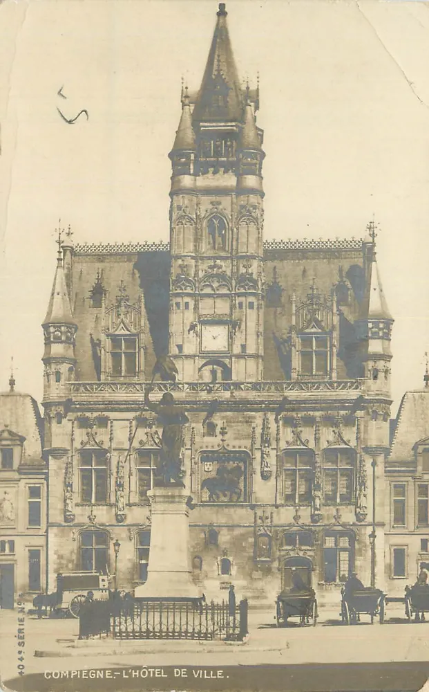 Compiègne — L'Hôtel de Ville — éditeur : Série N° 4049 - Awers