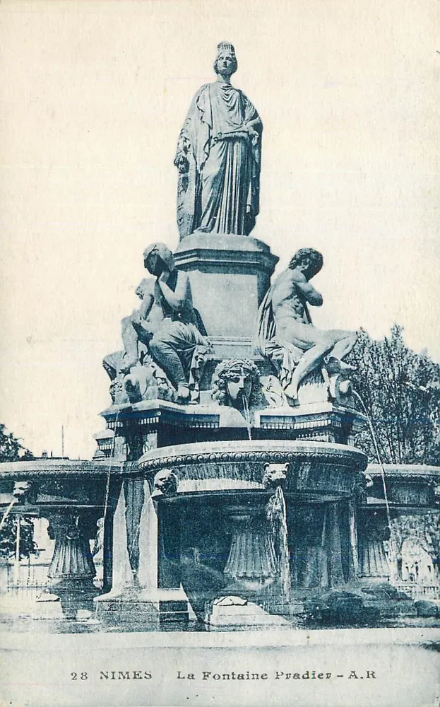 Nîmes — A Fonte Pradier — A.R. n°28 - Frente