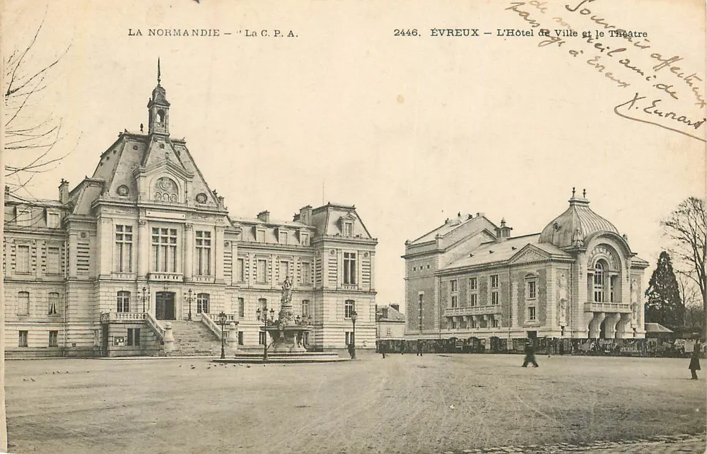 Évreux — Das Rathaus und das Theater — Antike Ansichtskarte Nr. 2446 - Vorderseite