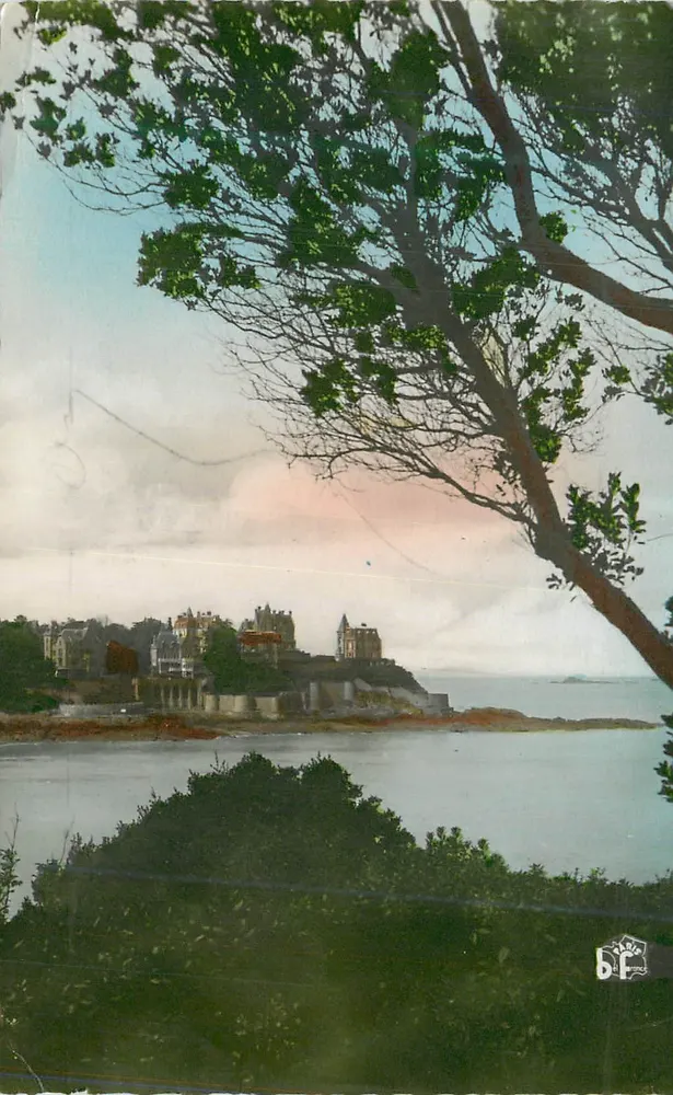 A Ponta da Malouine — Dinard (Ille-et-Vilaine) — Fab. Française - Frente