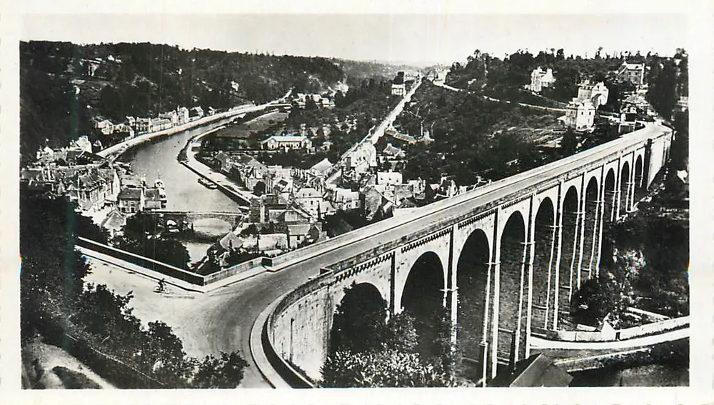 Dinan - Der Viadukt und allgemeiner Blick auf den Flusslauf der Rance - Vorderseite