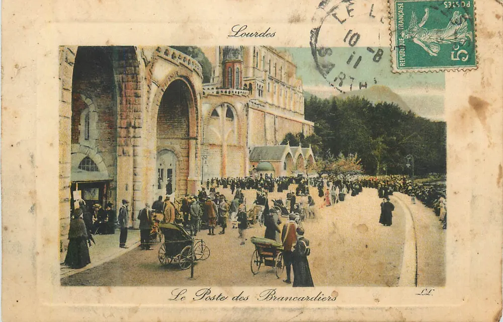 Lourdes — Le Poste des Brancardiers — Éditeur L.C. n°85 - Frente