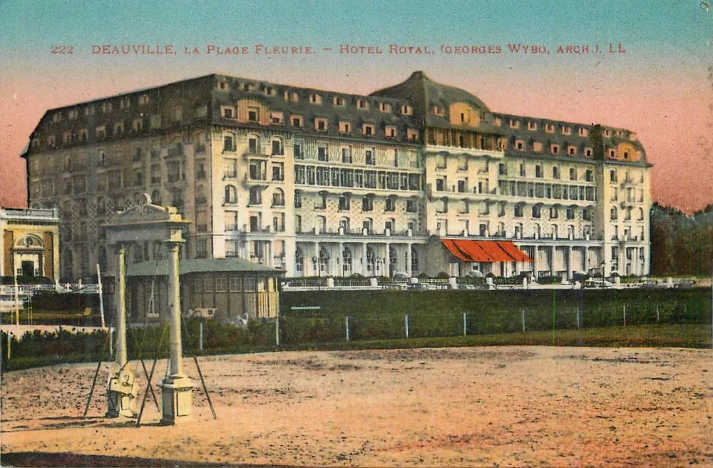Deauville, La Plage Fleurie — Hôtel Royal — Georges Wybo, Arch. J. LL - Recto