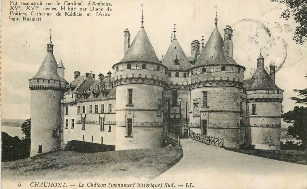 Chaumont — O Castelo (monumento histórico) Sul — LL. - Frente