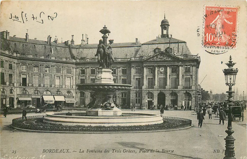 Bordeaux — Fontaine des Trois Grâces, Place de la Bourse — Andeaux 25 - Vorderseite
