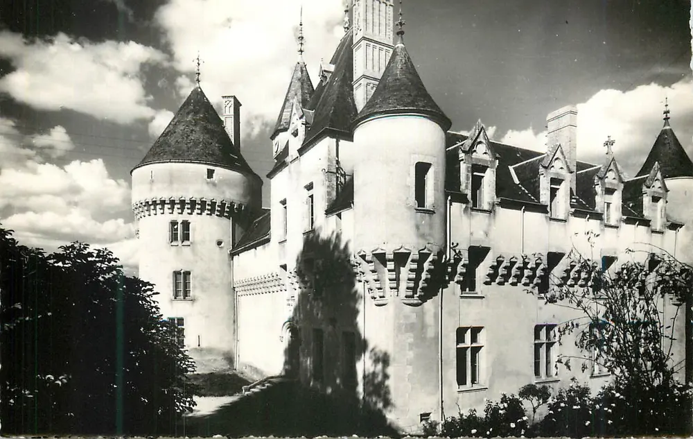 Château de Rouville — Environs de MALESHERBES (Loiret) — Édition d'Art Rameau, Étampes - Recto