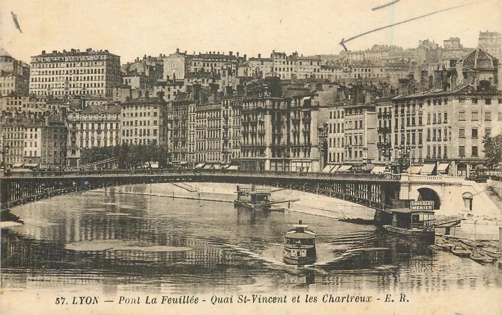 LYON — Pont La Feuillée — Quai St-Vincent und les Charitreux — E. R. - Vorderseite