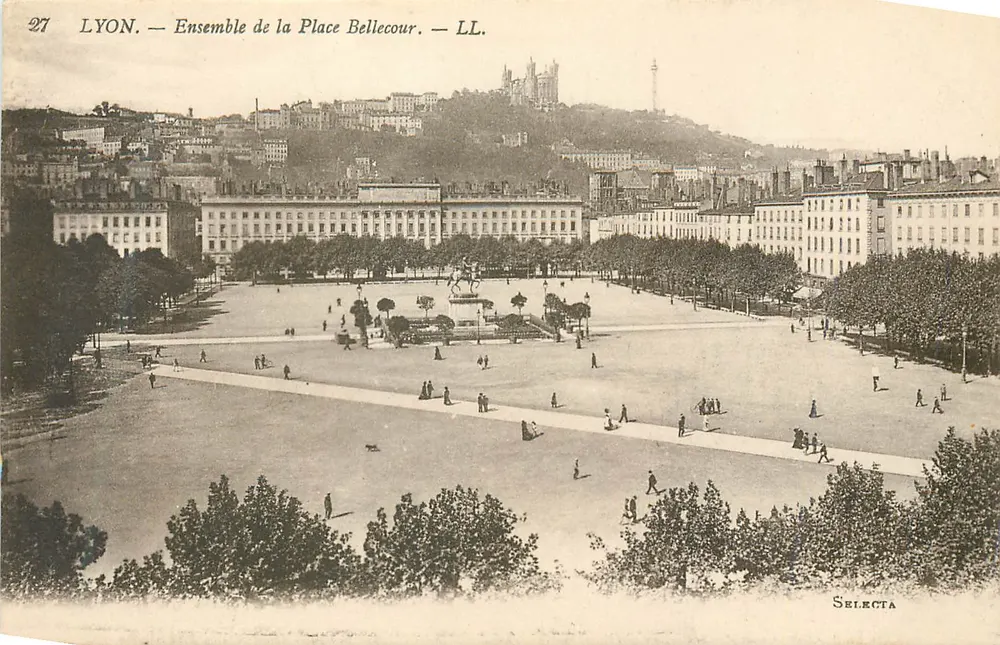 LYON — Ensemble da Place Bellecour — LL. — Selecta - Frente