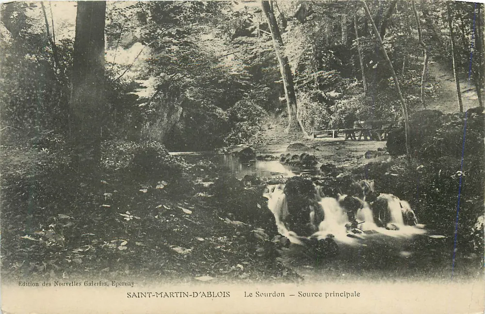 Saint-Martin-d'Ablois — Le Sourdon — Fonte principal — Edição das Novas Galerias, Epernay - Frente