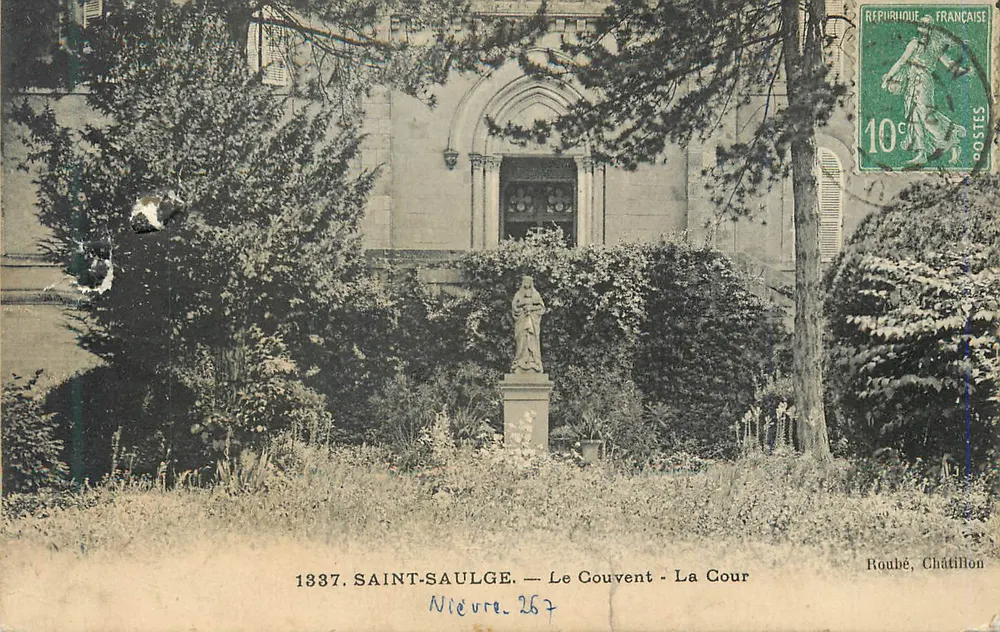 Saint-Saulge — O Convento - A Praça — Roubé, Châtillon - Frente