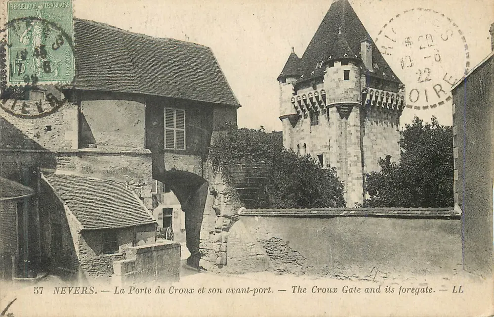 Nevers — La Porte du Croux et son avant-port — LL - Recto