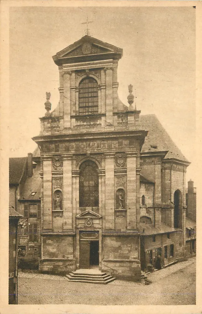 Igreja de São Pedro — Nevers (Nièvre) — Héliogravure Combier Macon - Frente