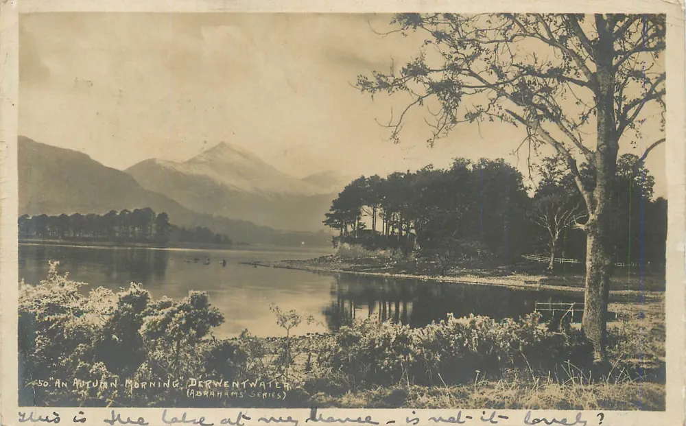 Un automne matinal au lac Derwentwater — série Abrahams — éditeur Abrahams - Recto