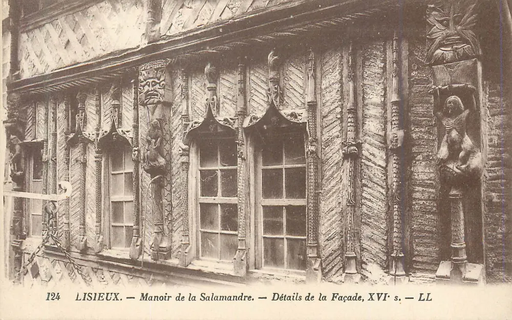 Lisieux — Schloss der Salamander — Details der Fassade, 16. Jahrhundert — LL - Vorderseite