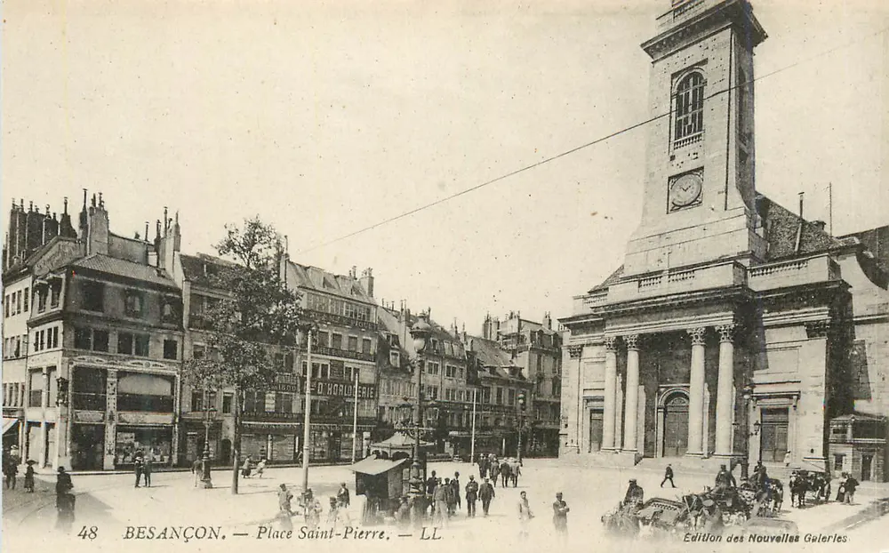 Besançon — Place Saint-Pierre — Edição das Novas Galerias - Frente