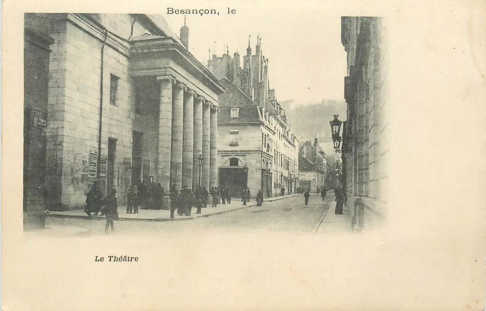 Besançon, o Teatro — vista do edifício com colunatas — editor não identificado - Frente