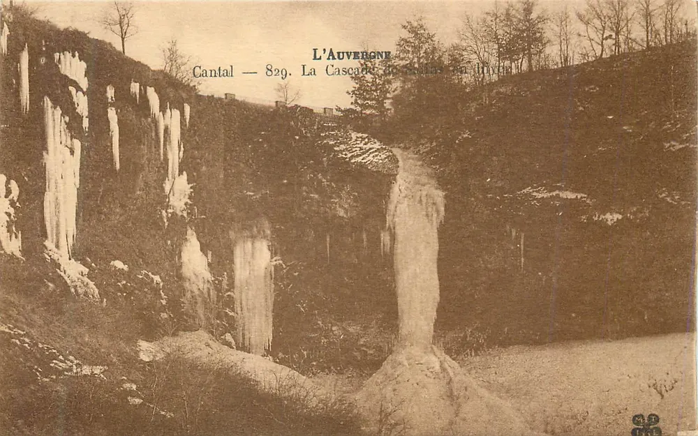 Cantal — A Cascata de Goules na Rio — L'Auvergne 829 - Frente