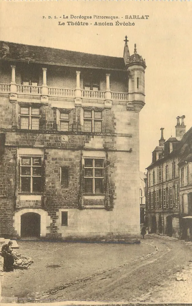 Sarlat - Das Theater - Ehemaliges Bischofsschloss - Vorderseite