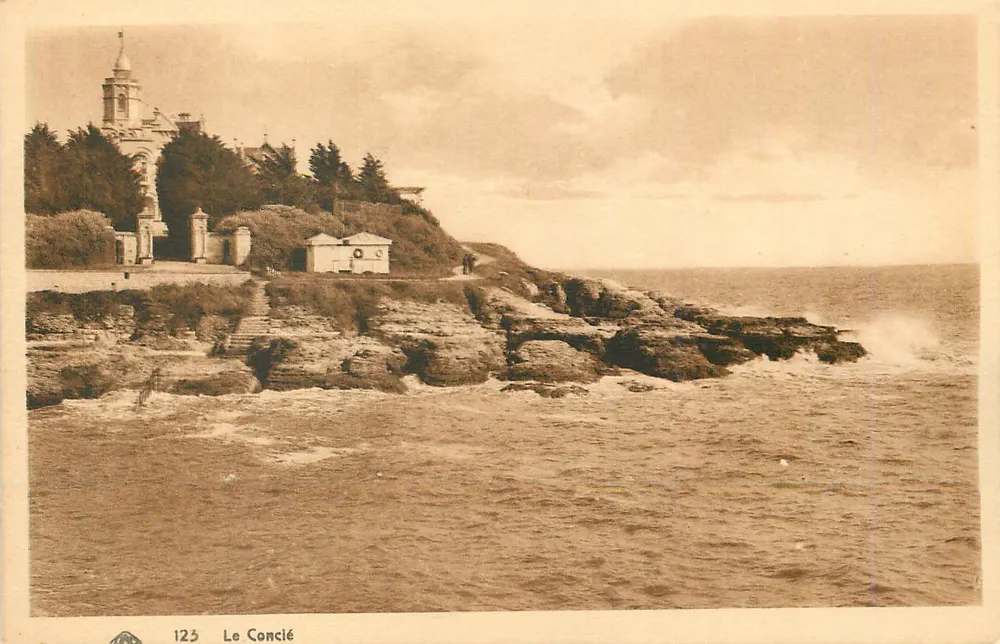 Le Conclé — vista do mar e do castelo — Edição Nouvelles Galeries S. Palais & Mer - Frente