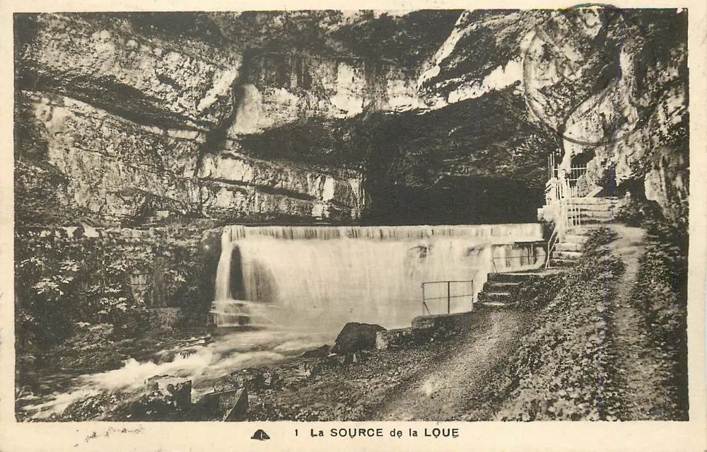Fonte da Loue — editor: Op. das Artes Fotomecânicas — n° 1 - Frente