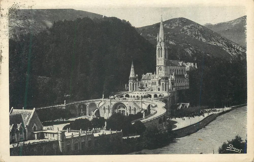 Lourdes — La Basilica e il Gave — Edizione P. Doucet - Recto